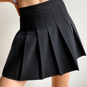 Aritzia Sunday Best Pleated Olive Mini Skirt